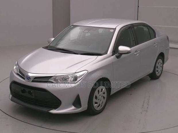 Toyota Axio 2021 Silver