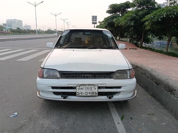 Toyota Starlet 1.3 1990 White
