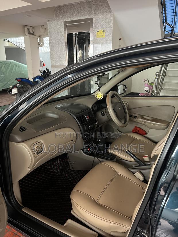 Nissan Sunny 2005