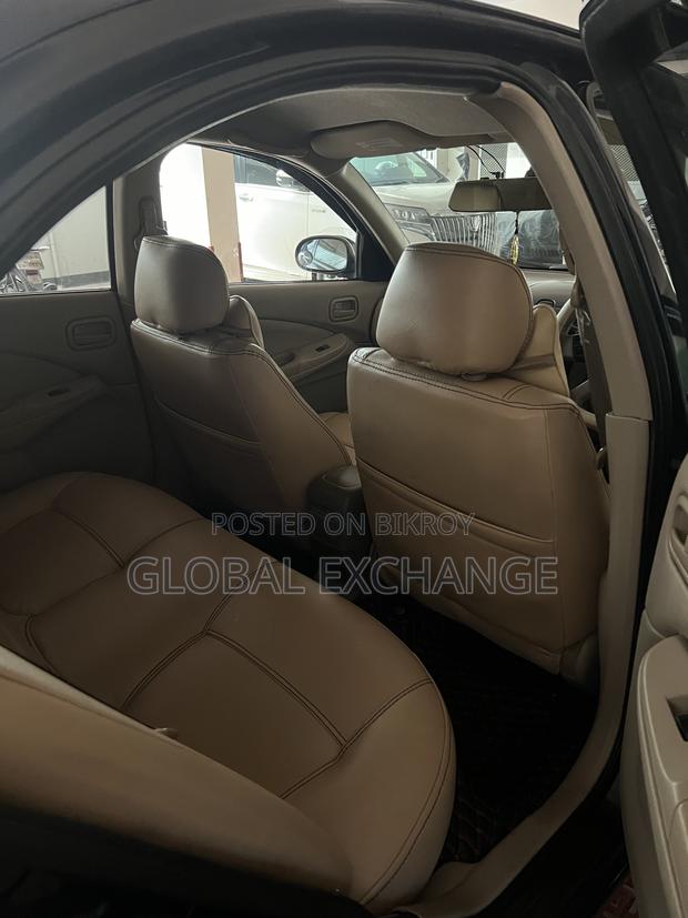 Nissan Sunny 2005