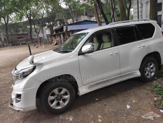 Toyota Land Cruiser Prado 2012 Pearl