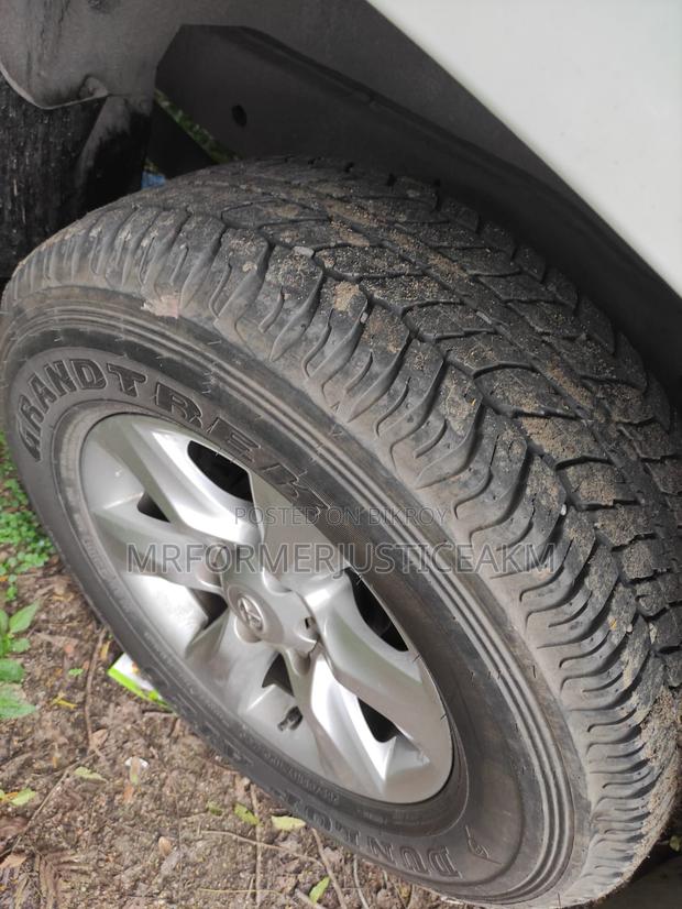 Toyota Land Cruiser Prado 2012 Pearl
