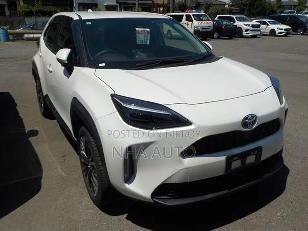 Toyota Yaris Cross 1.5 Hybrid AWD 2021 Pearl