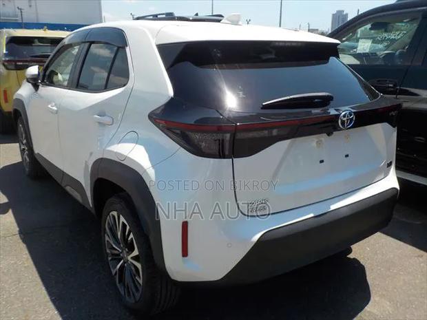 Toyota Yaris Cross 1.5 Hybrid AWD 2021 Pearl