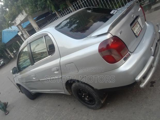 Toyota Platz 1.0 FWD 2000 Silver