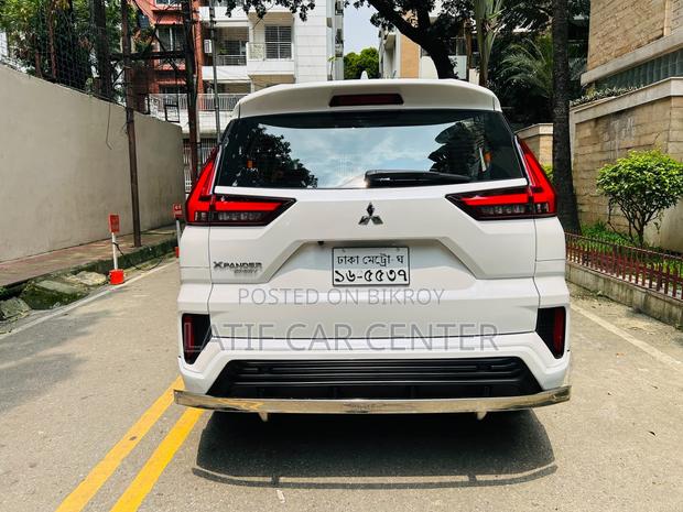 Mitsubishi Xpander 2025 White