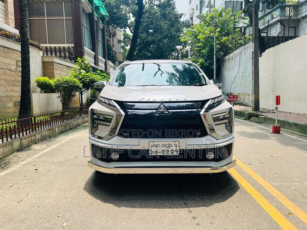 Mitsubishi Xpander 2025 White