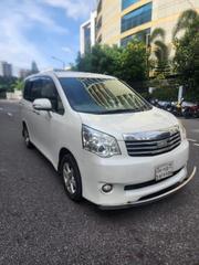 Toyota Noah 2.0 143hp AWD (8 Seater) 2012 White for sale