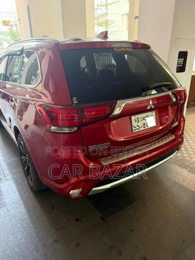 Mitsubishi Outlander 2.0 PHEV AWD 2017 Red