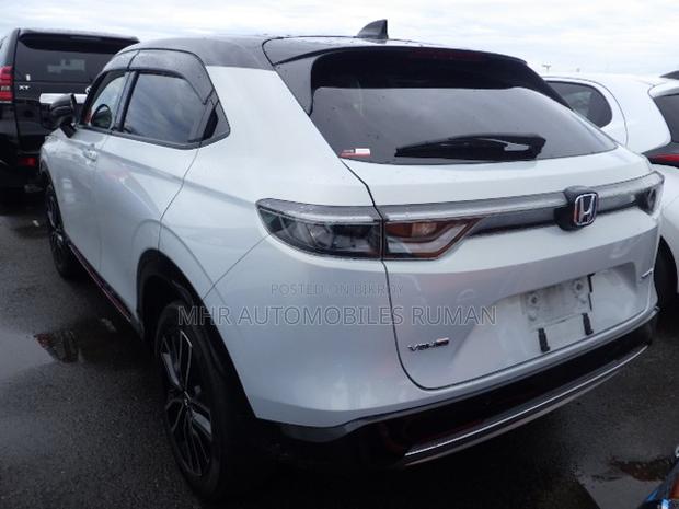 Honda Vezel 2024 Pearl