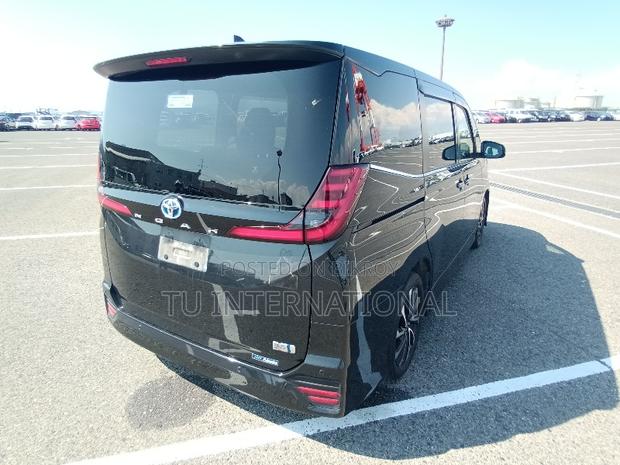 Toyota Noah 2022 Black