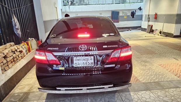 Toyota Premio 2014 Black