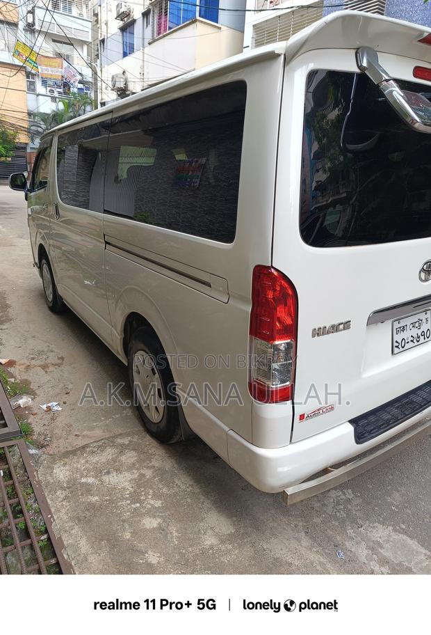 Toyota Noah 2016 White