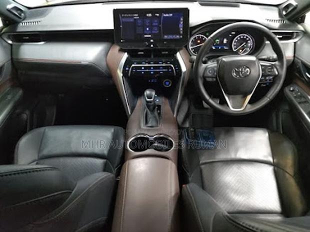 Toyota Harrier 2.0 2021 Black