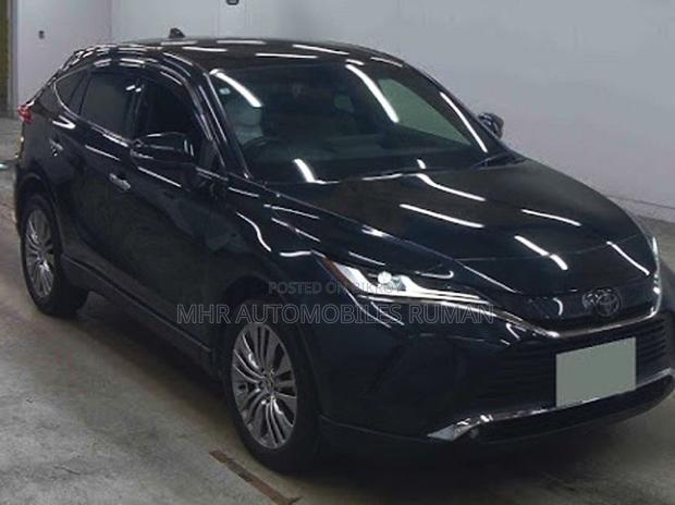 Toyota Harrier 2.0 2021 Black