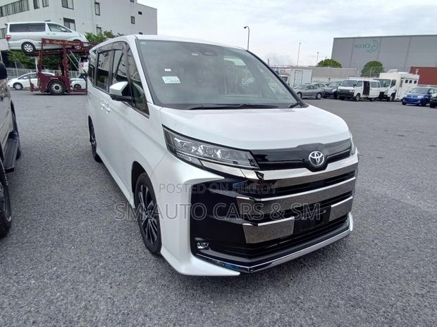New Toyota Noah Hybrid S-Z 2WD 7-Seater 2026 Pearl