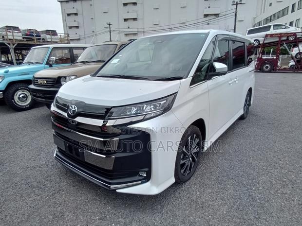 New Toyota Noah Hybrid S-Z 2WD 7-Seater 2026 Pearl