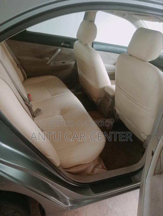 Toyota Premio 2002