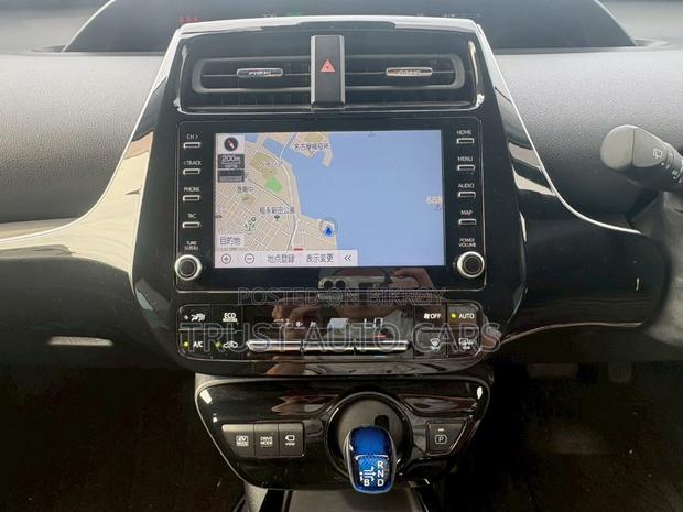 Toyota Prius 2021 Blue