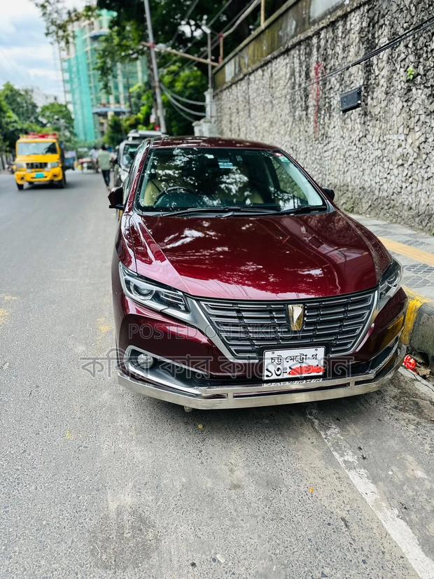Toyota Premio 2018 Maroon