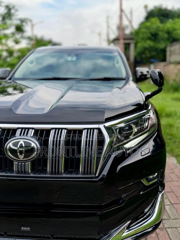 Toyota Land Cruiser Prado 2018 Black