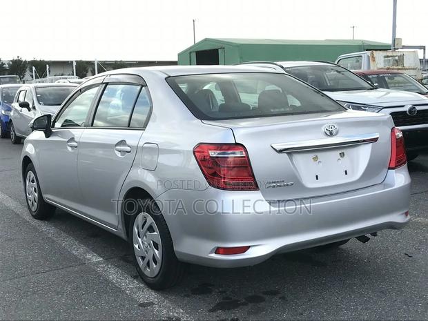 Toyota Axio 2021 Silver