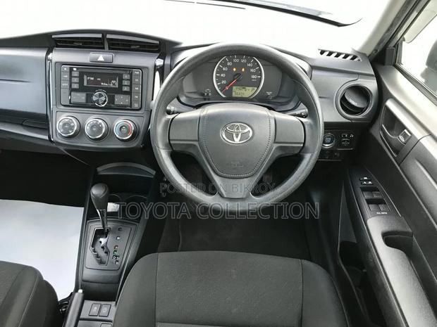 Toyota Axio 2021 Silver