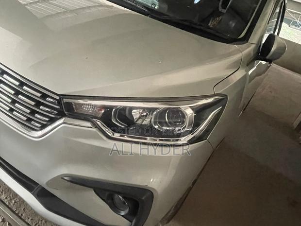 Suzuki Ertiga 2020 Silver