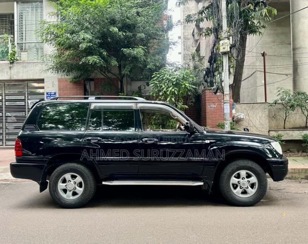 Toyota Land Cruiser Cygnus 4.7 1998 Black