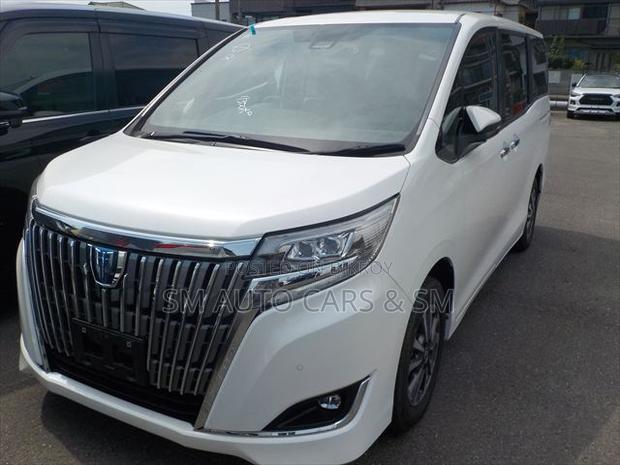Toyota Esquire 2021 Pearl