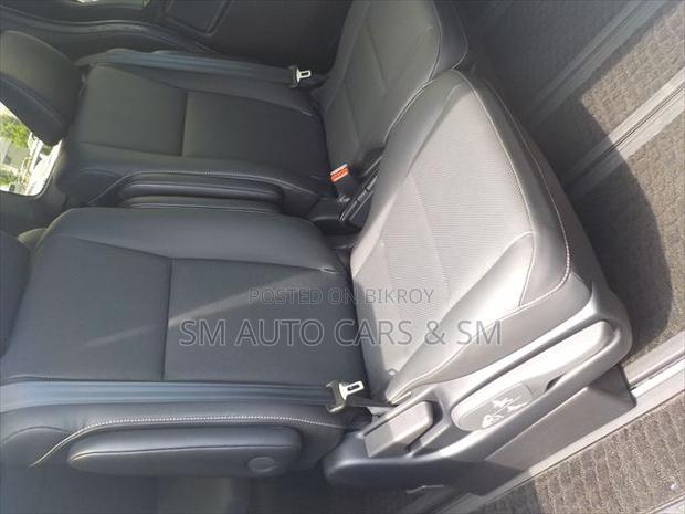 Toyota Esquire 2021 Pearl