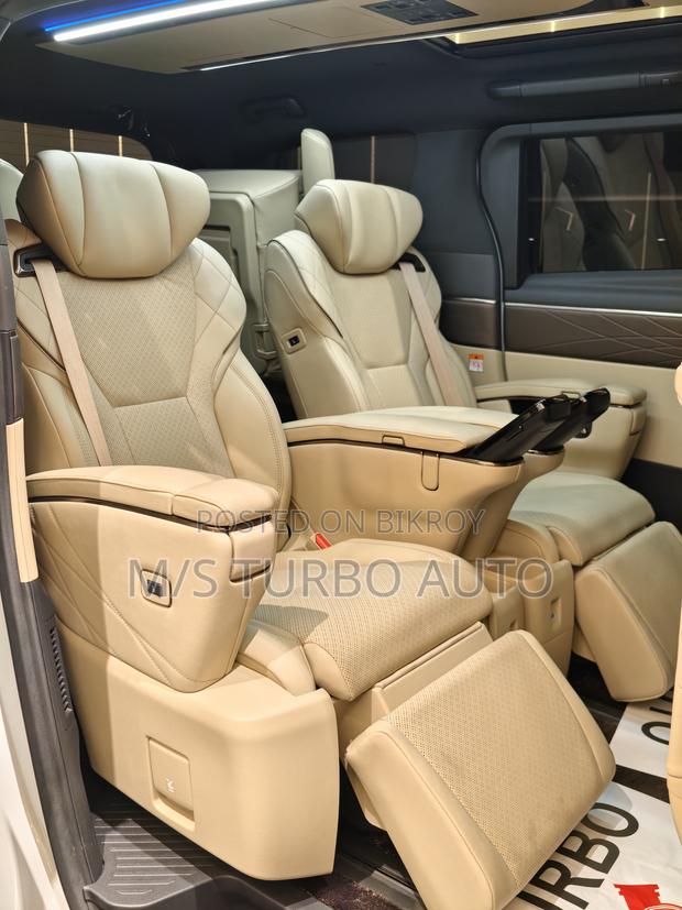 Toyota Alphard 2.5 Hybrid AWD 2023 Pearl
