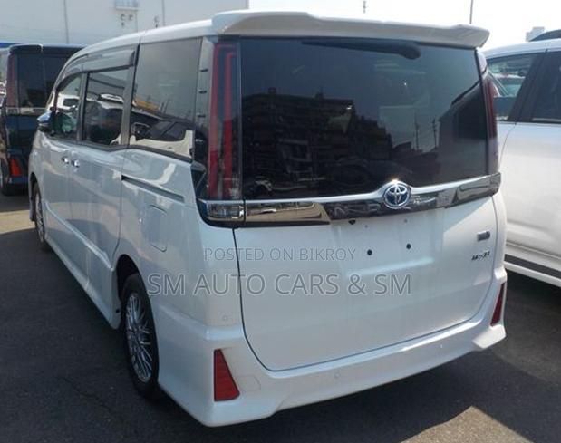 Toyota Noah 2021 Pearl