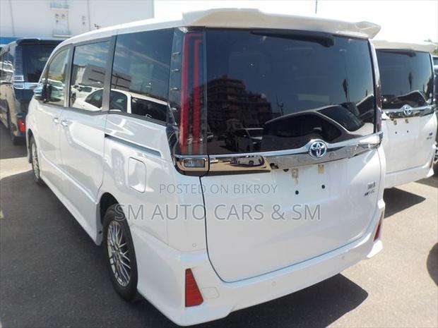 Toyota Noah 2021 Pearl