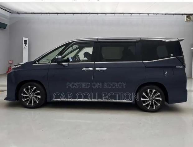 Toyota Voxy Hybrid S-Z 2WD 7-Seater 2023 Ivory