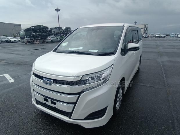 Toyota Noah 2021 Pearl