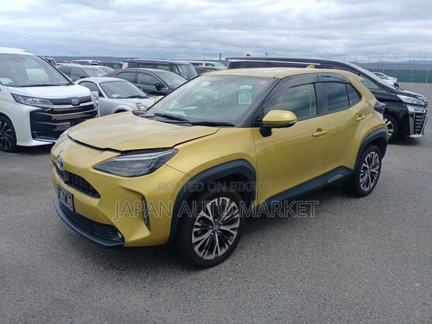 Toyota Yaris Cross 2021 Gold