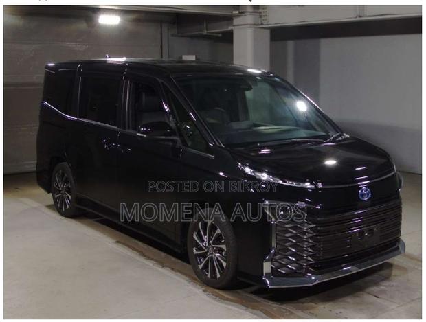 Toyota Voxy Hybrid S-G 2WD 7-Seater 2022 Black