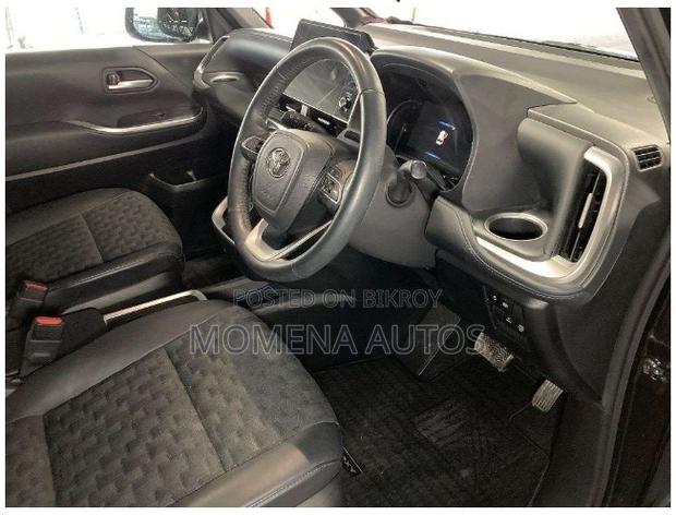 Toyota Voxy Hybrid S-G 2WD 7-Seater 2022 Black