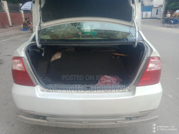 Toyota Corolla Sedan 2005 White