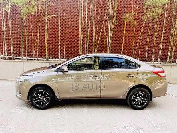 Toyota Yaris 2016 Beige