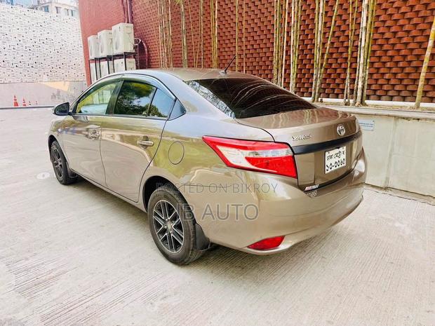 Toyota Yaris 2016 Beige
