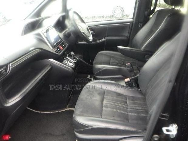 Toyota Esquire 1.8 FWD Hybrid (7 Seater) 2020 Black