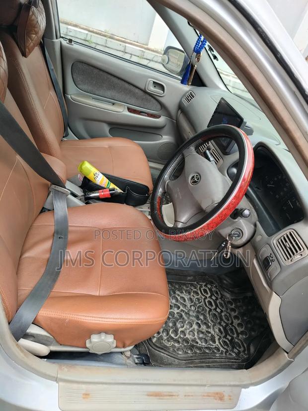 Toyota Corolla Sedan 1999 Silver