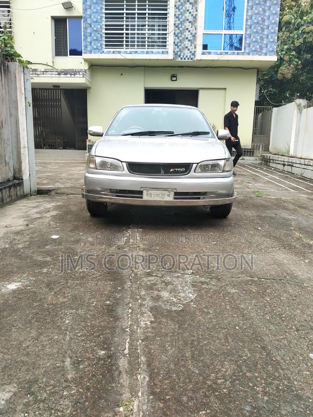 Toyota Corolla Sedan 1999 Silver