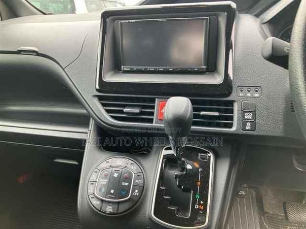 Toyota Noah 1.8 FWD Hybrid (7 Seater) 2021 Black