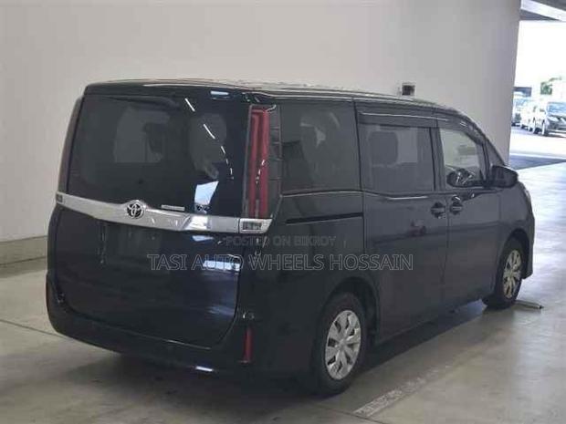Toyota Noah 1.8 FWD Hybrid (7 Seater) 2021 Black