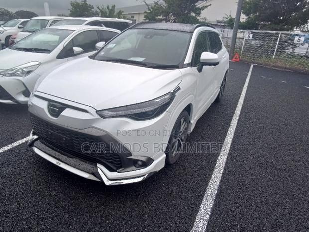 Toyota Corolla Cross 2025 Pearl