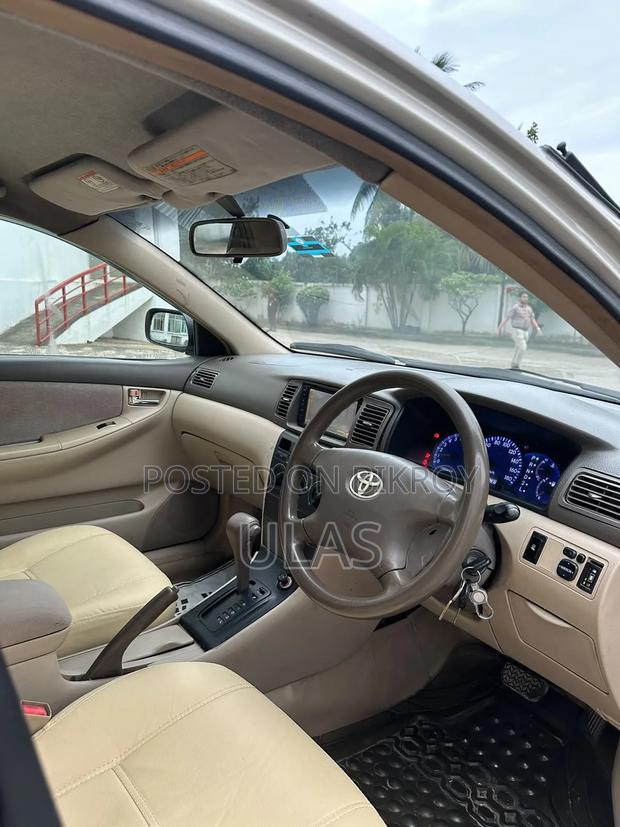 Toyota Corolla 2002 Beige