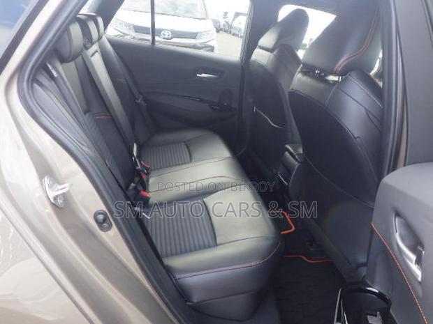 Toyota Corolla Touring 2022 Brown